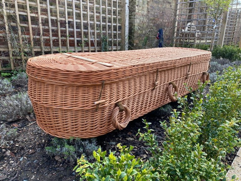 Willow Cromer Round Coffin Natural